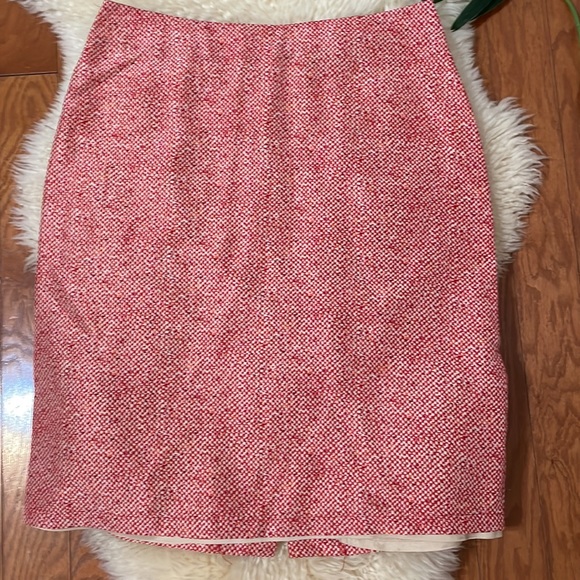 100% Silk Skirt by Kenneth Cole / Red & Beige/ Size 6 - Picture 2 of 9
